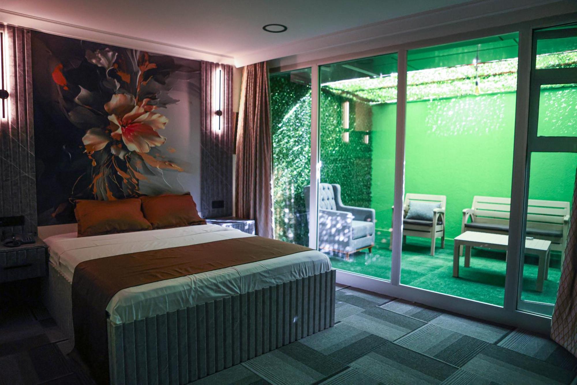 City Night Suites & Hotels Cekme Bagian luar foto